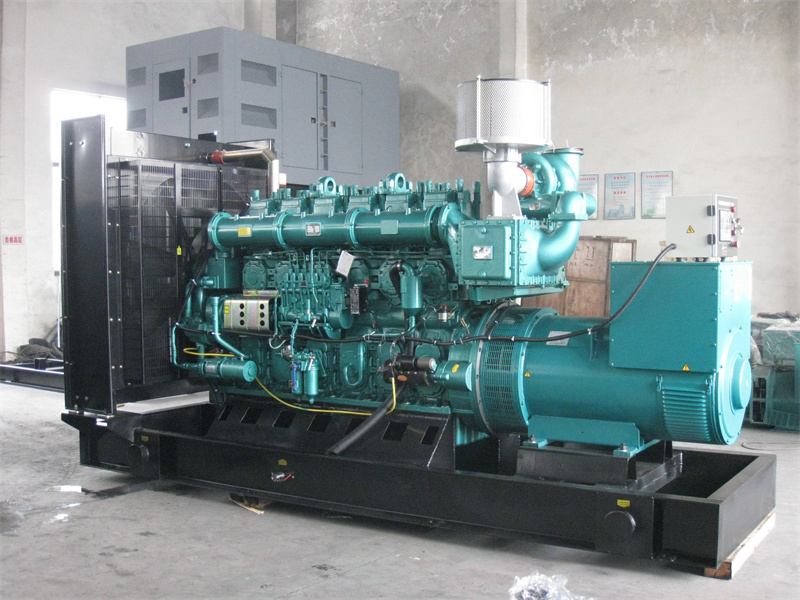 滴道200KW 柴油发电机的油耗是多少？
