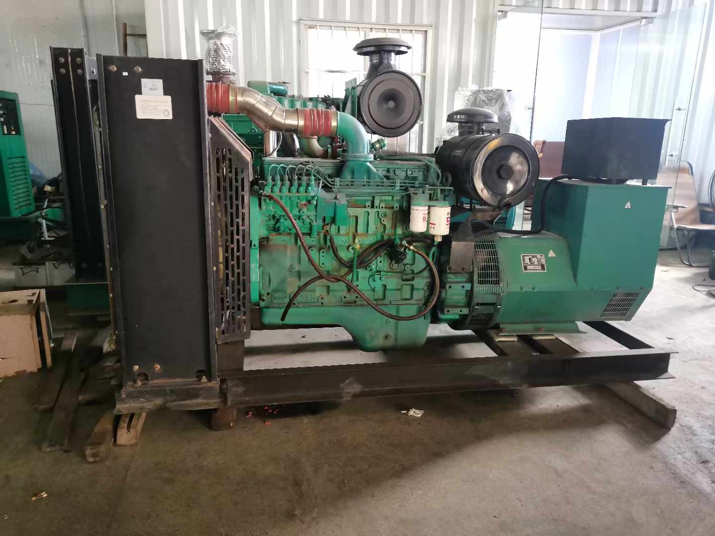 滴道发电机租赁如何确定电缆的承载电流是否在安全范围内？
