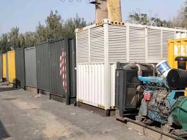 滴道200KW柴油发电机机组每小时油耗是多少?